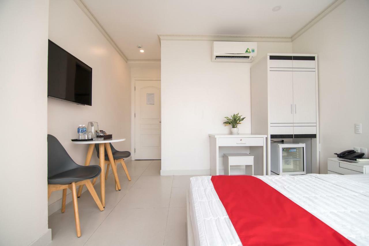 Bin Bin Hotel 4 - Near Sunrise City D7 โฮจิมินห์ซิตี้ ภายนอก รูปภาพ